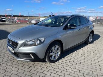 Volvo V40 2,0 i T4 140kw CROSSCOUNTRY AWD Tažné 2015