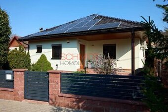 Prodej bungalovu se dvěma garážemi