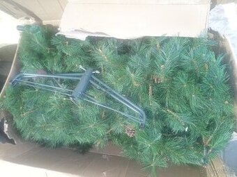Prodám umělý vánoční stromeček full size věrná replika 2,5m