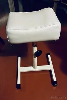 Podnožka na pedikúru