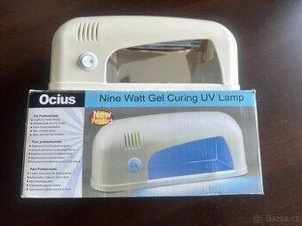 UV lampa na gelové nehty