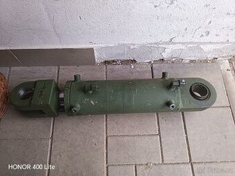 Hydraulická pístnice