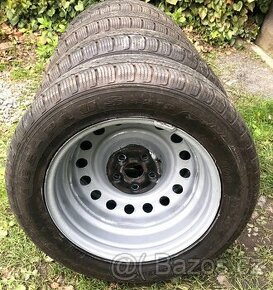 4x zimní pneu s disky 215/55 R16 na VW Sharan, Ford Galaxy
