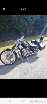 Suzuki Intruder VS 800