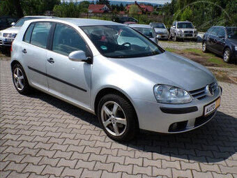 Volkswagen Golf 1,4 i Trend,klimatizace