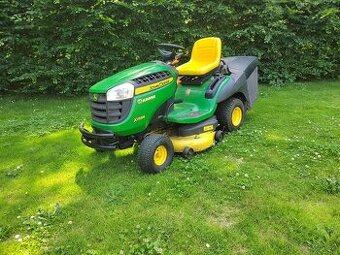 Zahradni traktor John Deere X155R