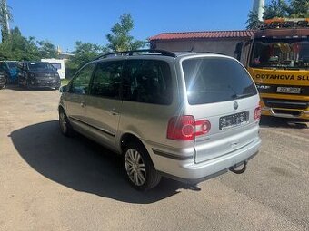 Prodám vw sharan 1.9 85 kw  2004 6 x sedačka tazný automat
