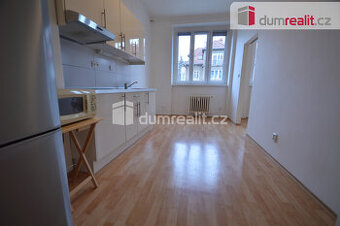 Pronájem 1+1 38m2 P6 Dejvice Na dionysce