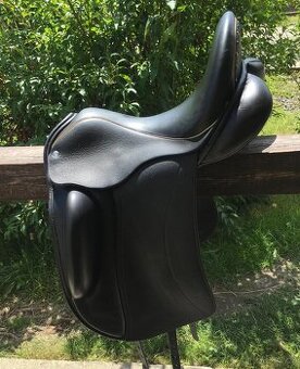 Drezurní sedlo Custom Saddlery Wolgang Constanze