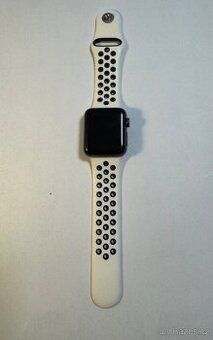 Apple Watch 3 38mm kondice baterie 94% s kabelem Cena 1499k
