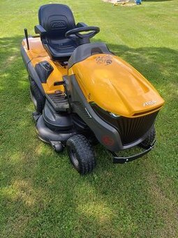 Zahradni traktor Stiga 7122