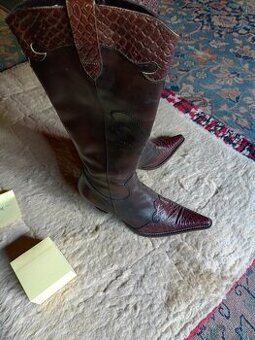 Prodám tyto krásné Italské kozačky