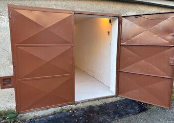 Pronajmu garáž na ulici Martinovská v Ostravě Porubě