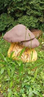 Zahradní dekorace- Hřiby