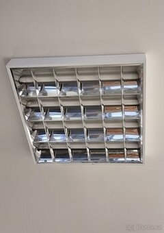 Stropní kancelářské svítidlo