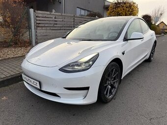 TESLA MODEL 3 SR+ 08/2021 74134KM  SOH 92% BÍLÝ INTERIÉR