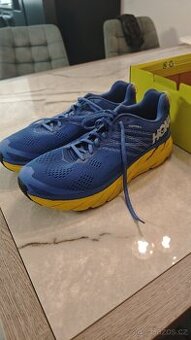 Hoka one one M clifton 6