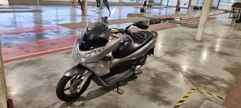 Skútr Honda 125PCX