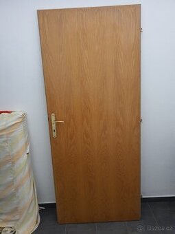 pěkné interiérové dveře 80 levé