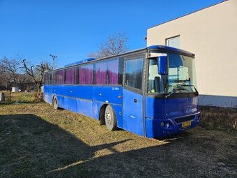 Obytný autobus KAROSA