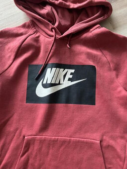 pěkná mikina nike