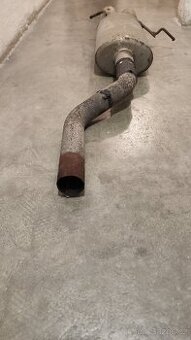 Prodám výfuk katalyzátor, mercedes.