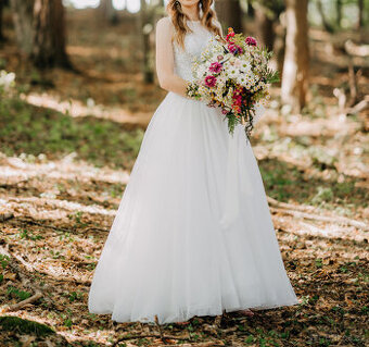 Svatební šaty- dlouhé, bílé, S