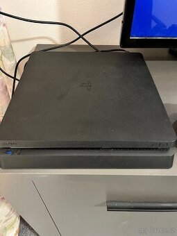 PlayStation 4 slim 1TB