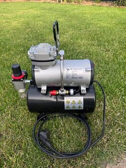 Airbrush kompresor AS-186 s nádobou, tichý, velmi dobrý stav