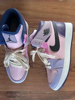 Nové Nike Jordan kotníkové tenisky