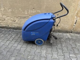 Čisticí stroj.