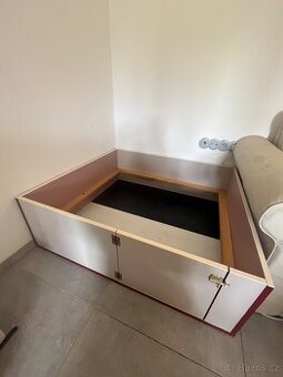 Porodní box