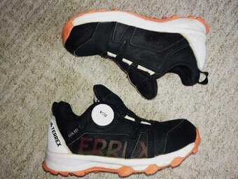 ADIDAS - boty