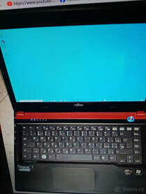 prodam Fujitsu Ultrabook Lifebook UH572,proc.i7,Win 10,HDD 5