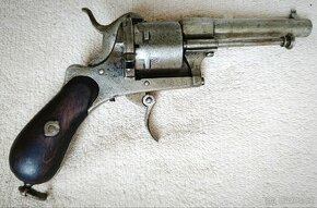 Krásný historický revolver lefacheux 7mm s pouzdrem