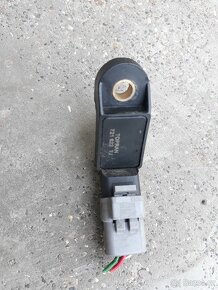 škrtící klapka ,map sensor,startér,lambda sonda