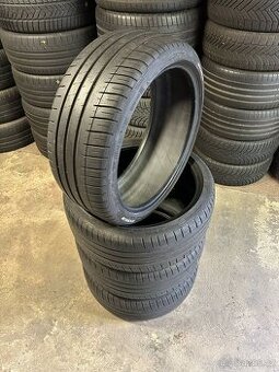 Letní sada Michelin Pilot Sport 3 235/35 R19 91Y XL