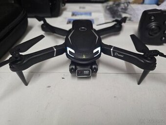 V88 Dron dual kamera + box s příslušenstvím - 1