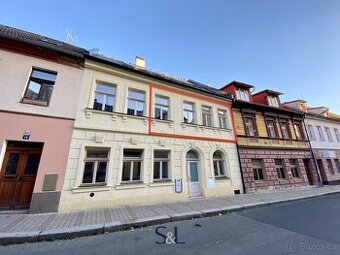 Nabízíme k pronájmu byt po kompletní rekonstrukci o dispozic