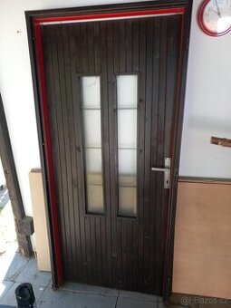 Palubkové vchodové dveře 80 P