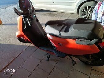Elektro skúter NIU GT evo