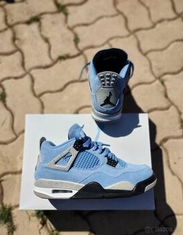 Jordan 4 Retro Univerzity Blue