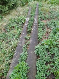 Daruji za odvoz 2ks betonové sloupy
