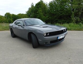 Dodge Challenger SXT 2018 (V6)