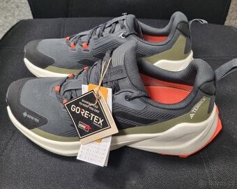 Nové tenisky Adidas Trailmaker Gore-Tex - 1