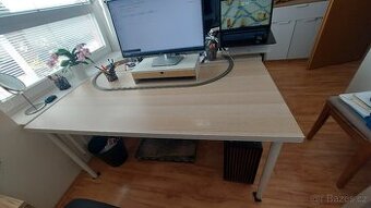 Psací stůl IKEA LINNMON + šroubovací nohy