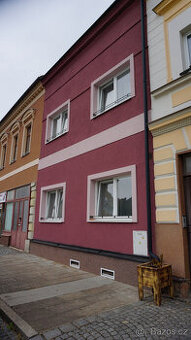 Bytový dům na náměstí v Úpici