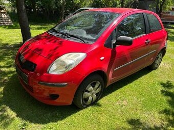 Toyota Yaris 1.0 51kw,2008--3 dvéř---náhradní díly
