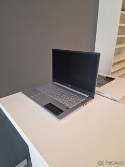 Dell Vostro 15