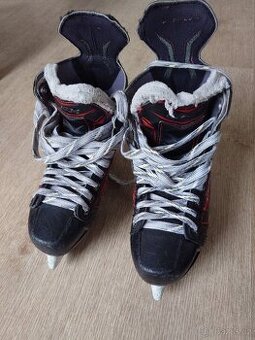 Brusle CCM JETSPEED 280 vel.39
